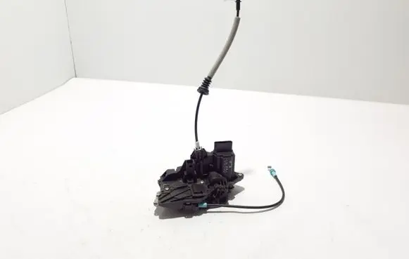 Volvo S60 Front door lock 31440997