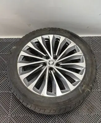 Skoda Enyaq iV R20 alloy rim 