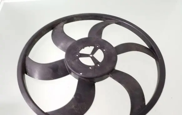 BMW X1 E84 Fan impeller 8250105