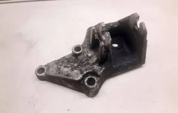 Peugeot 406 Engine mounting bracket 9630584280