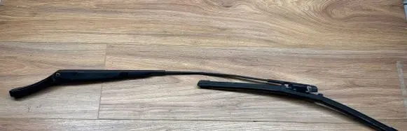 Volkswagen Jetta V Front wiper blade arm 1K5955410B