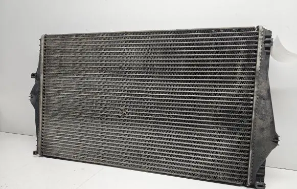 Volvo XC90 Intercooler radiator 8627375