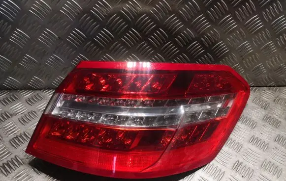Mercedes-Benz E W212 Rear/tail lights 2128201264 A2128201264