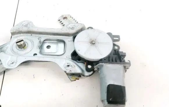 Subaru Impreza I Rear door window regulator motor
