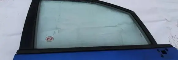 Mazda Premacy Front door window glass four-door