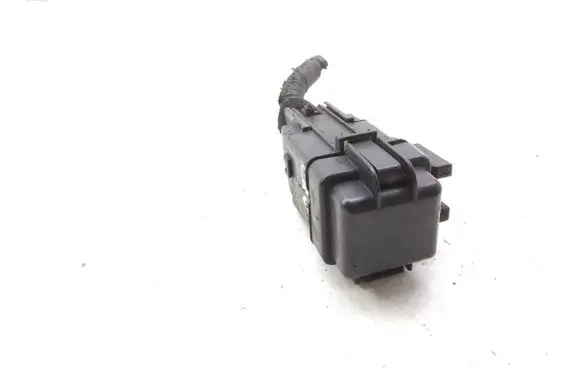 Honda CR-V Relay mounting block 