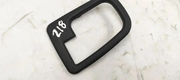 BMW 3 E36 Front door handle cover 51228219023