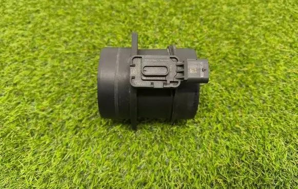Mercedes-Benz B W246 W242 Mass air flow meter A6450900048