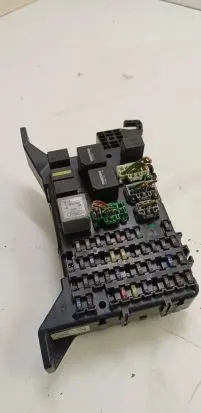 Ford Mondeo Mk III Comfort/convenience module 1S7T14A073AF 2330915
