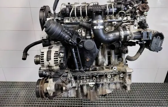 Volvo V70 Engine D5204T2AOP215 D5204T2