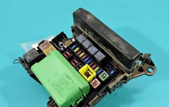 Mitsubishi Outlander Fuse box set 110600-0030 IMPRK1503300