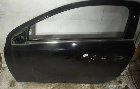 Opel Astra H Front door juodos