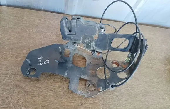 BMW 3 E46 Convertible roof lock/latch 8248313 51258248313