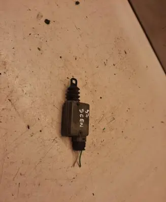 Renault Scenic I Central locking motor 