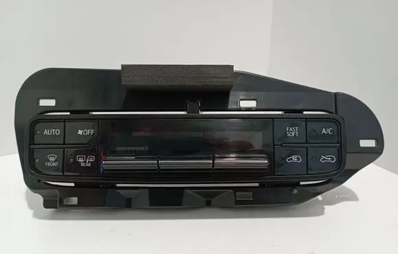 Toyota Auris E180 Climate control unit 5590002C60 5546802030