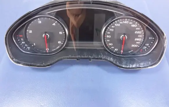 Audi A8 S8 D4 4H Speedometer (instrument cluster) 4H0920930J