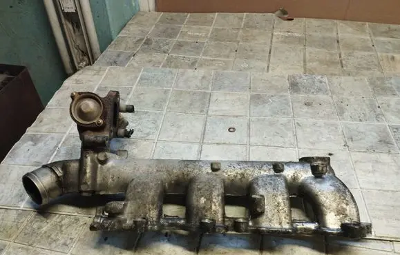 Nissan Almera Tino Intake manifold 14001AW400