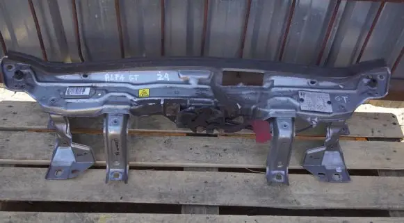 Alfa Romeo GT Top upper radiator support slam panel