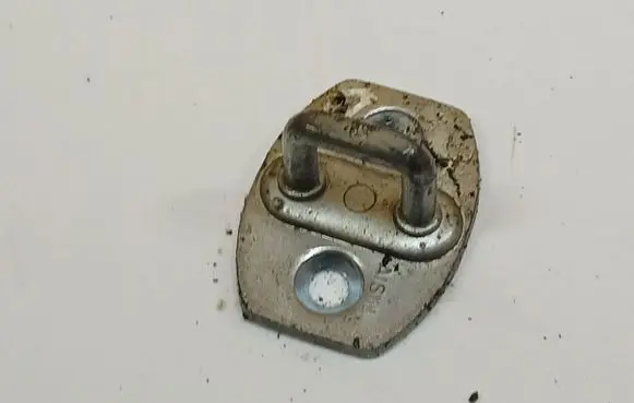Toyota Avensis T250 Rear door lock loop/hook striker