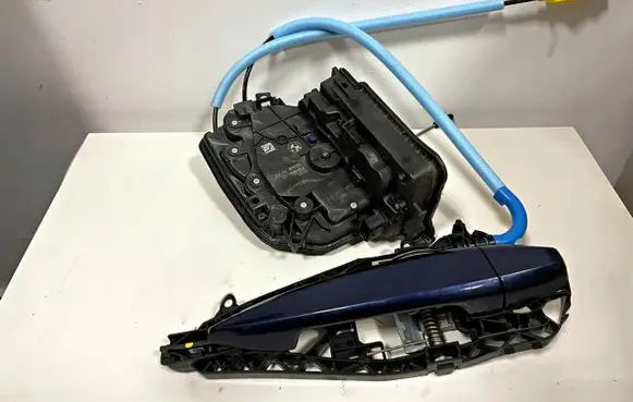 BMW 2 F45 Front door exterior handle