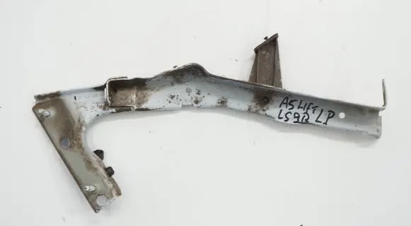 Audi A5 8T 8F Fender mounting bracket 8T0821135CACR
