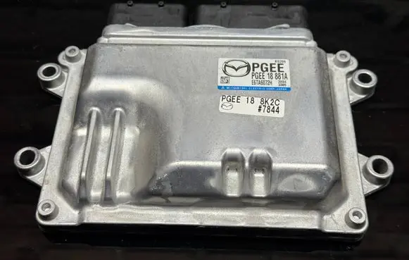 Mazda CX-5 II Engine control unit/module PGEE18881A E6TA6072H F7844