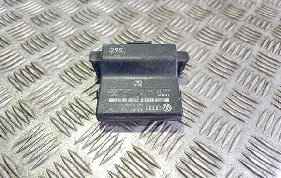 Volkswagen Golf Plus Gateway control module 1K0907530E