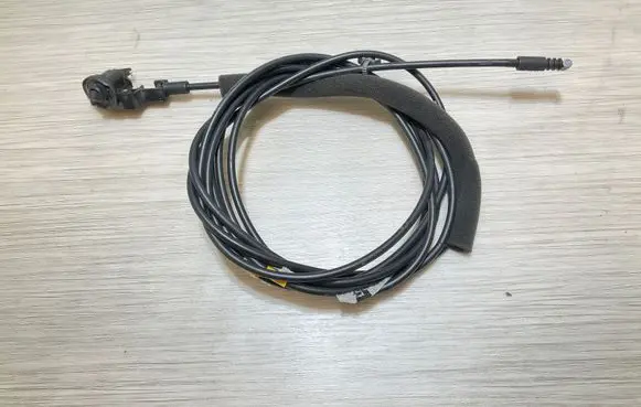 Engine bonnet/hood lock release cable