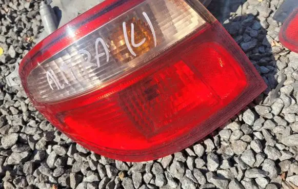 Nissan Almera Headlight/headlamp A0912