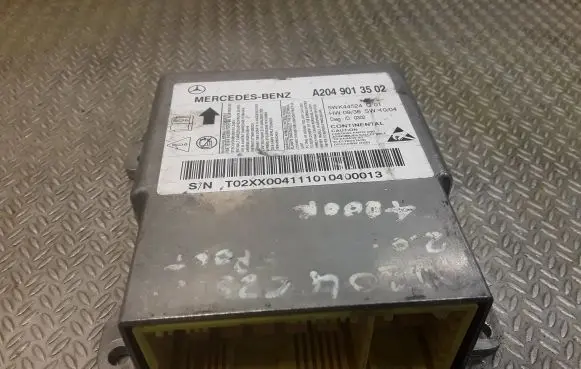Mercedes-Benz C W204 Airbag control unit/module 2049013502