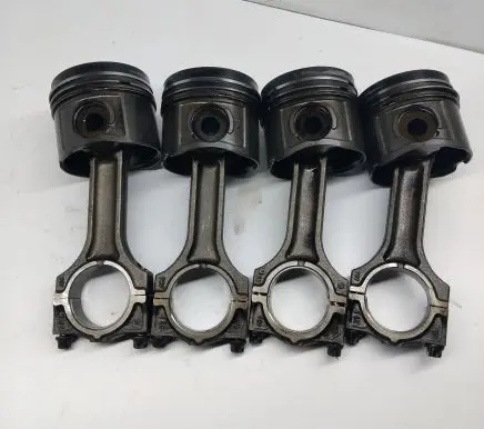 BMW 5 E39 Piston 