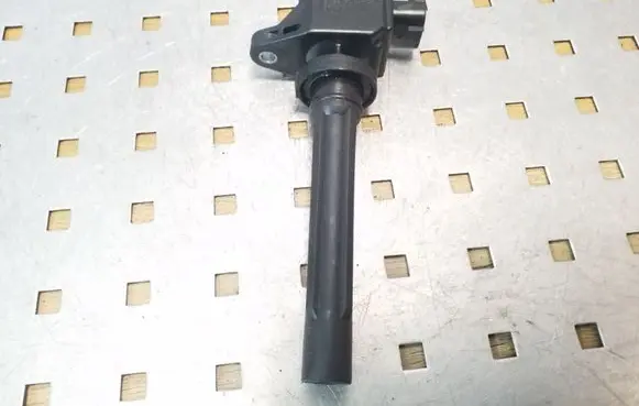 Suzuki Grand Vitara II High voltage ignition coil 3340065J0 H6T11371