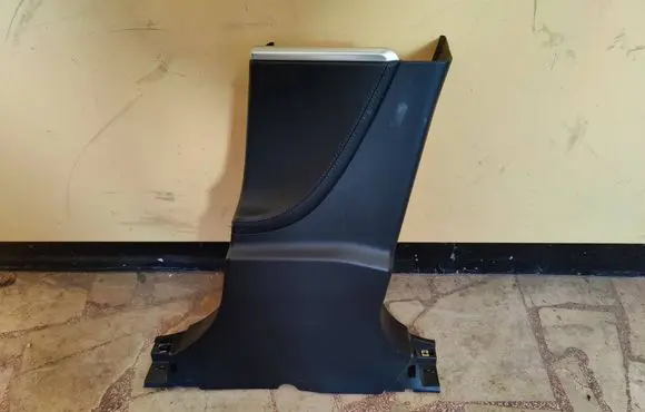 Tesla Model S (B) pillar trim (bottom) 102077000D