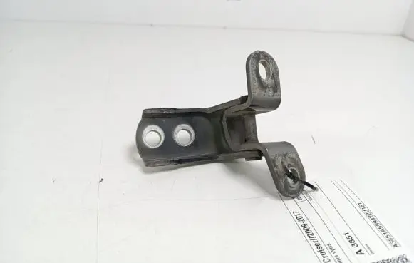 Toyota Urban Cruiser (XP110) Front door upper hinge 68710-12151