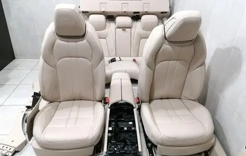 Maserati GranTurismo Rear seat