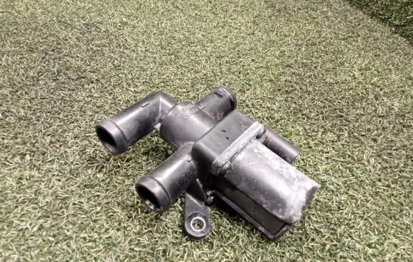 Porsche Cayenne (9Y0 9Y3) Turbo solenoid valve T0820036D T0820036