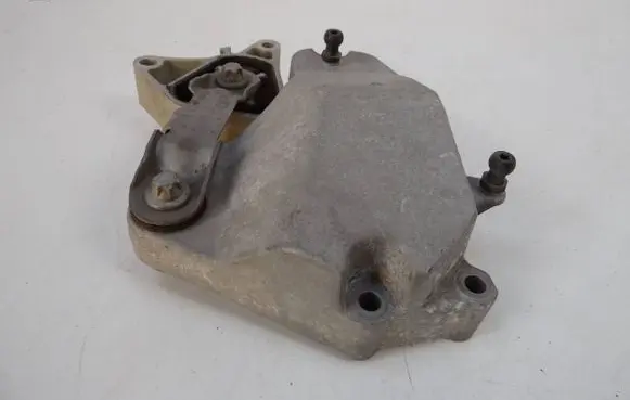 Mercedes-Benz B W246 W242 Engine mounting bracket A2702230002