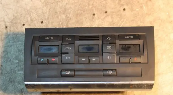 Audi A4 S4 B7 8E 8H Climate control unit 8E0820043BJ