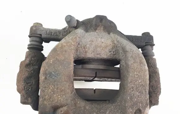 Toyota Auris 150 Front brake caliper
