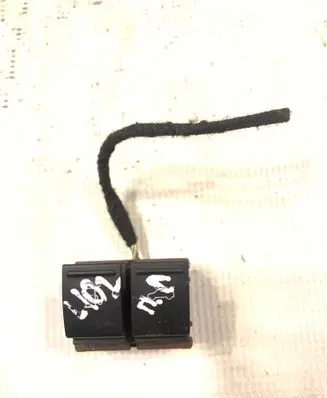 Volkswagen PASSAT B6 Electric window control switch