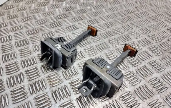 BMW 5 E60 E61 Front door check strap stopper 