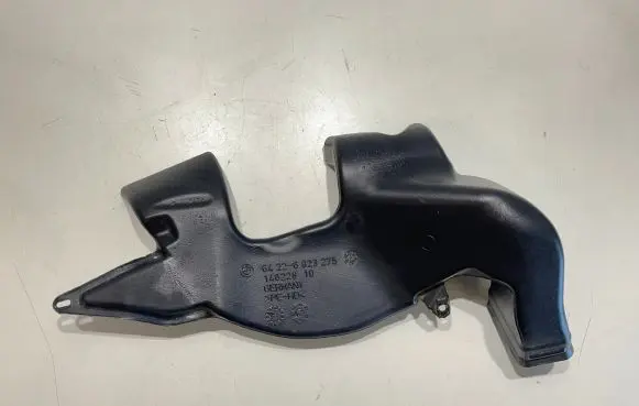BMW 1 F40 Cabin air duct channel 6823275