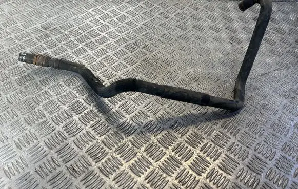 Coolant pipe/hose