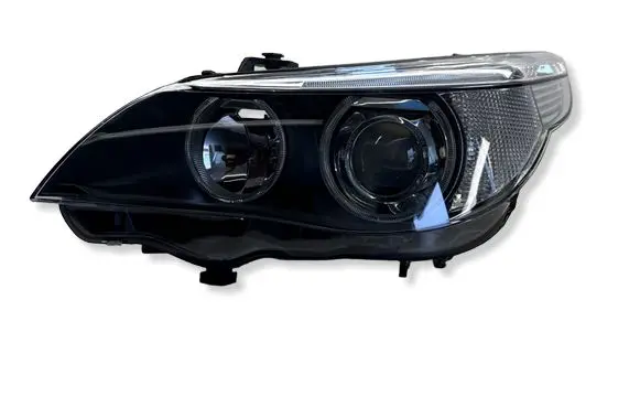 BMW 5 E60 E61 Headlight/headlamp 15872300 15872301