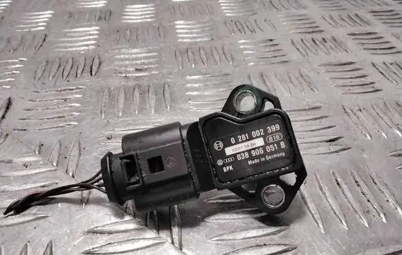 Volkswagen PASSAT B6 Air pressure sensor 038906051B 0281002399 03073A04