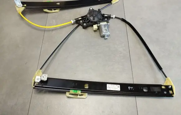 Audi A4 S4 B9 8W Front door electric window regulator 8W0837462A