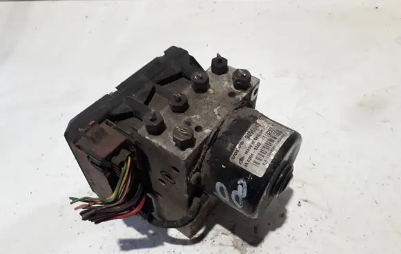 Volvo V70 ABS Pump 9496946 0WR0E058 10094904203