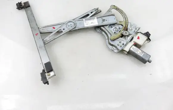 Toyota Corolla E120 E130 Front door window regulator with motor 6982002150