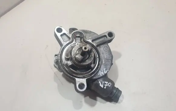 Volvo V70 Vacuum pump 08699237