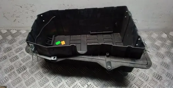 Porsche Cayenne (92A) Battery box tray 7P0801283